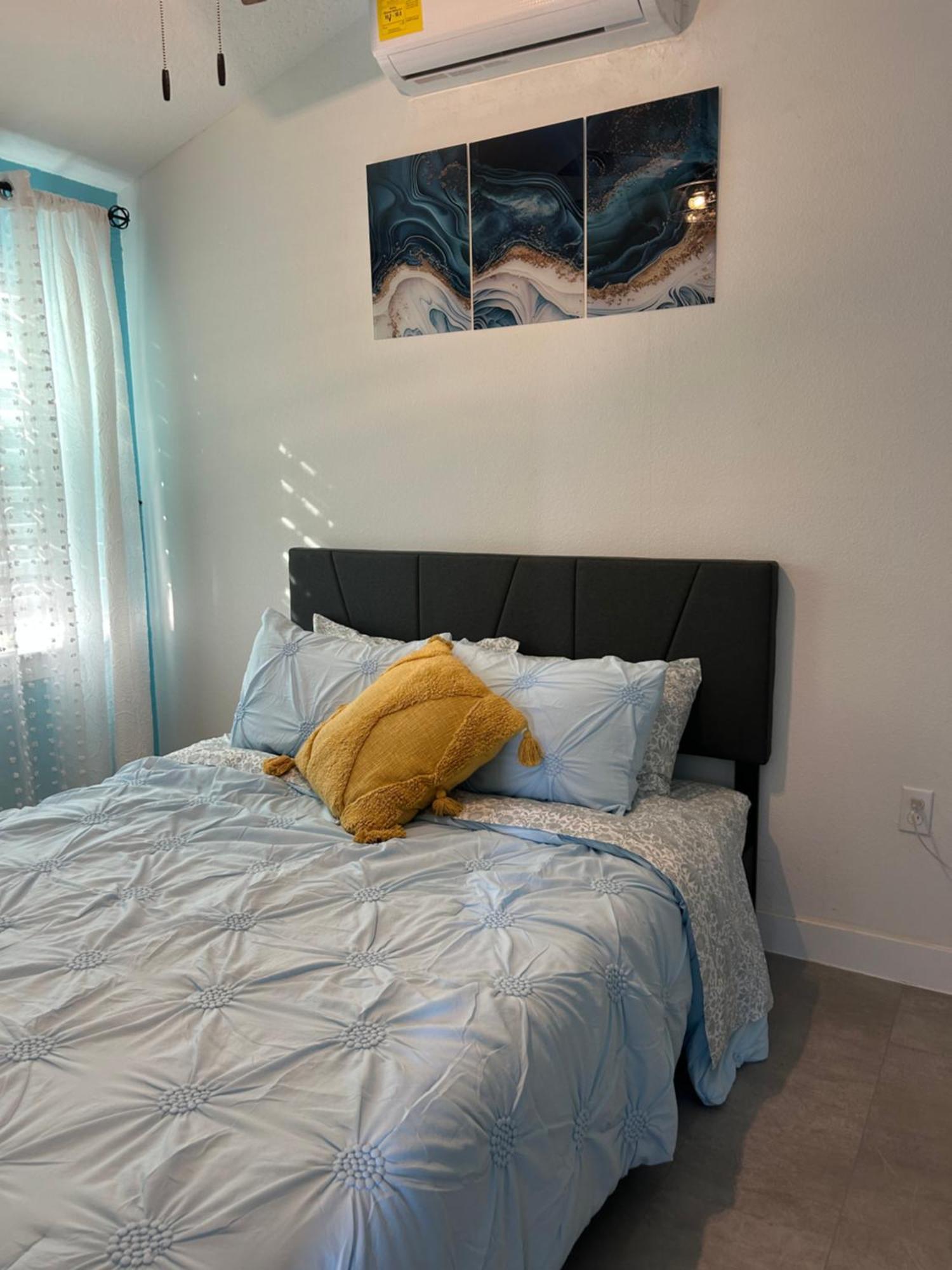 Perfect Getaway-Lovely Cottage House- Near Beaches Nokomis Extérieur photo